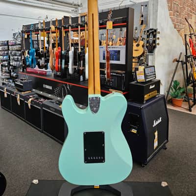 Fender Vintera II 's 70s Deluxe Telecaster Surf Green image 6