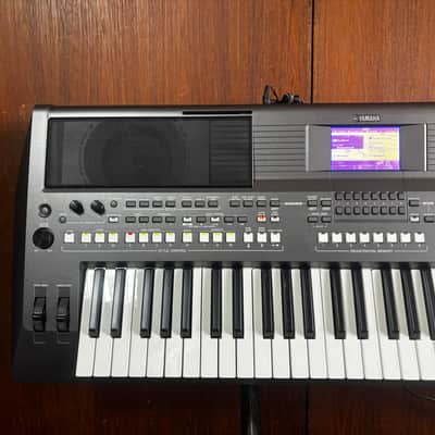 Yamaha PSR-S670 61-key Arranger Workstation w/ bag image 3