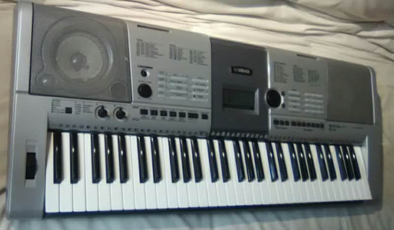 Yamaha PSR-E403 Portable Keyboard. Dead Mint, 100% Tested and