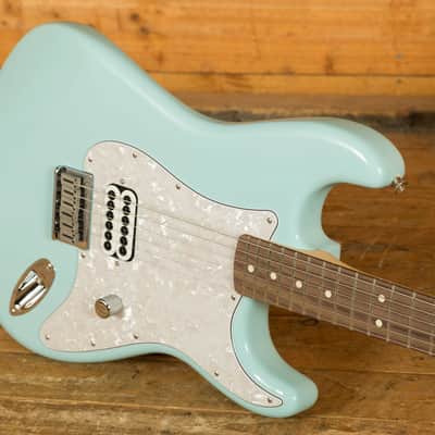 Fender Tom DeLonge Stratocaster - Rosewood - Daphne Blue *B-Stock* image 5