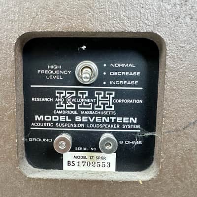 Pair of KLH Seventeen (17) Speakers image 8