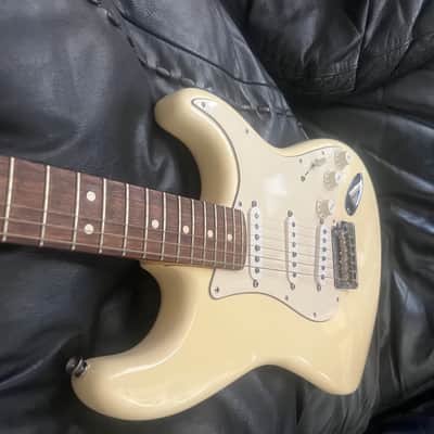 Fender American Standard Stratocaster 2012 with Seymour Duncan YJM  Signature Bridge Pickup image 16