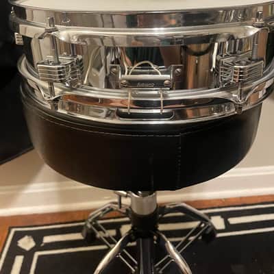 Ludwig No. 405 Aluminum Piccolo 3x13" 6-Lug Snare Drum with Pointed Blue/Olive Badge 1969 - 1979 - Chrome-Plated image 4
