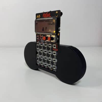 3D-Printed Pocket Operator Case with Stand – Retro Handheld Game Console Grip Ergonomics for Music Creation 2024 - PLA image 1