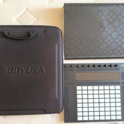 Ableton Push 2 Controller 100% fully working - almost mint ! + support + « bag »+ adaptator image 3