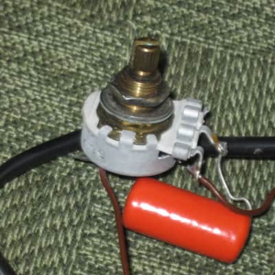 used 1997 Gibson control harness: 1 vol pot & 1 tone pot short shaft +nut/washer,wires,wire insualtion,capacitor,jack+nut/washer,switch +switch tip,nut +comes w/ new switch washer (NO other parts included) from The Hawk guitar (guitar NOT included) image 12