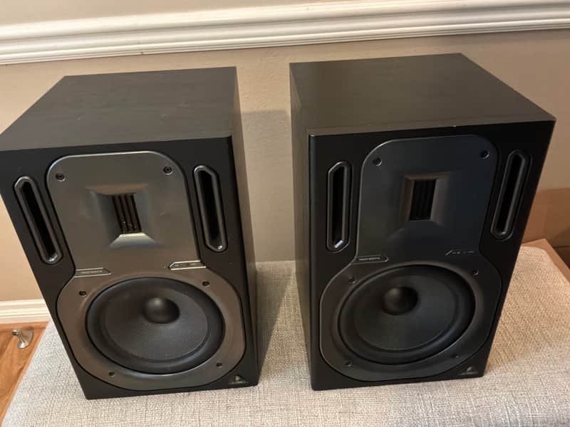 Behringer Truth B3031A Powered Studio Monitors (Pair) image 1