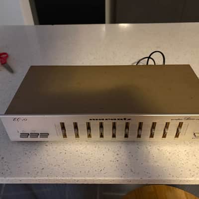 Marantz EQ-10 graphic stereo equalizer 1980 - Silver image 2