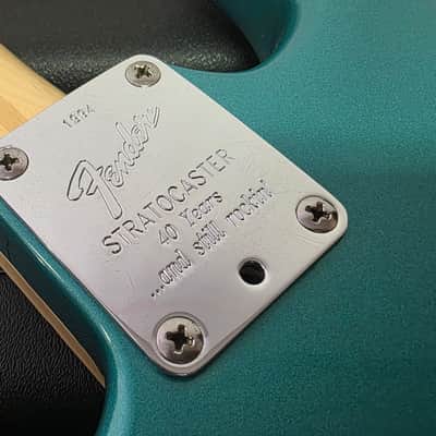 Fender 40th Anniversary American Standard Stratocaster 1993-1994 RARE Custom Color Limited Special Edition FSR CARIBBEAN MIST Time Capsule CASE QUEEN Aqua Marine Ocean Blue Green Turqoise USA Strat Vintage 90s Guitar image 3