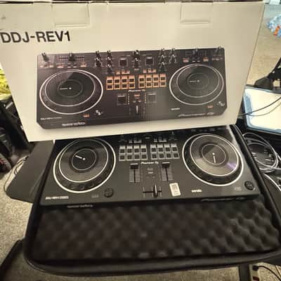 Pioneer DDJ-REV1 2-Channel DJ Controller 2022 - Present - Black image 1