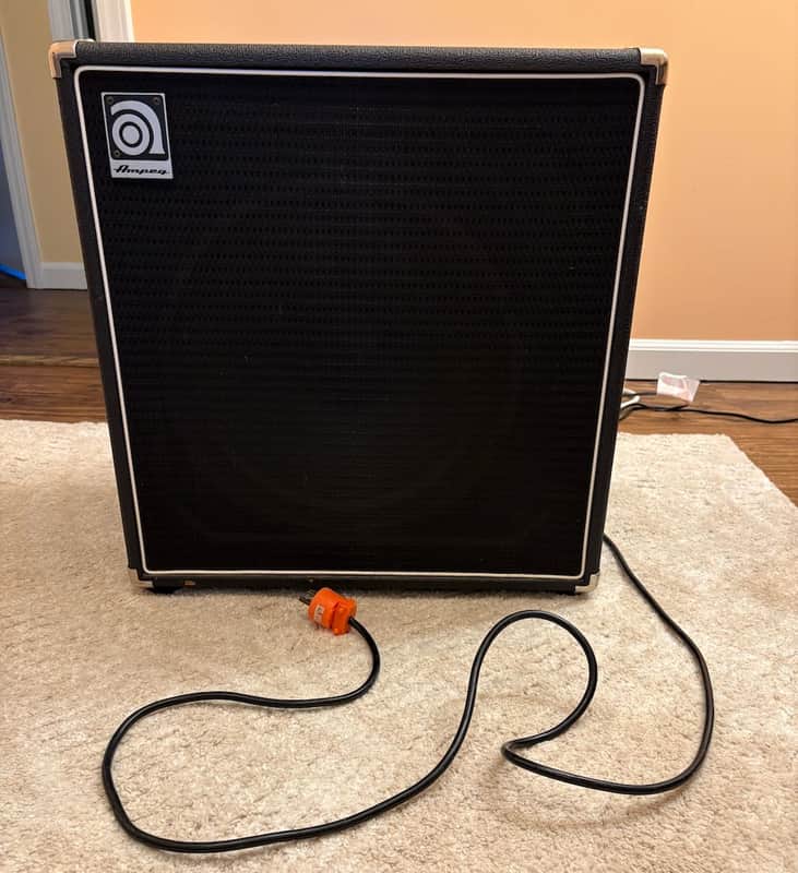 Ampeg BA-115 100-Watt 1x15" Bass Combo