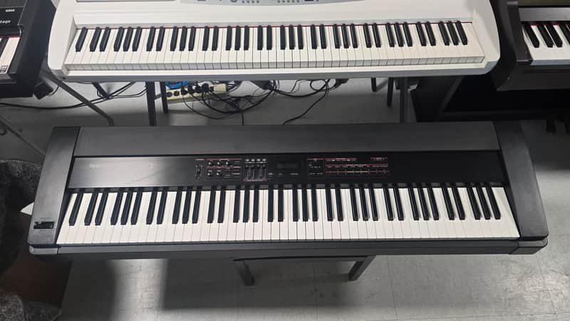 Roland RD-600 88-Key Digital Stage Piano 1997 - 2002 image 1