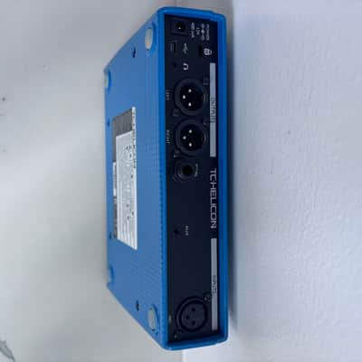 TC Helicon VoiceLive Play 2012 - Present - Blue image 3