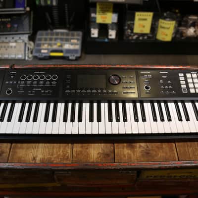 Roland FA-06 61-Key Music Workstation 2014 - Present - Black image 2