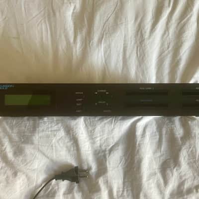 Roland R-8M Total Percussion Sound Module + sound cards1980s - Black image 2