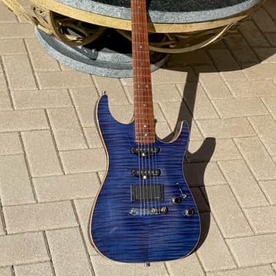 Fender Stratocaster FMT Set Neck 2001 - crazy cool Custom Shop See-Thru Blue w/a carved flamey Maple top ! image 2
