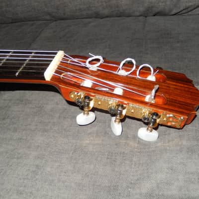 ULTRA RARE - RYOJI MATSUOKA J30 - LOVELY 580MM SCALE CLASSICAL REQUINTO GUITAR image 4