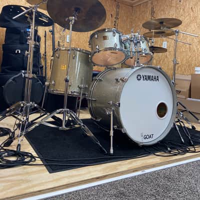 Yamaha Maple Custom Absolute Drum Set with hardware image 8