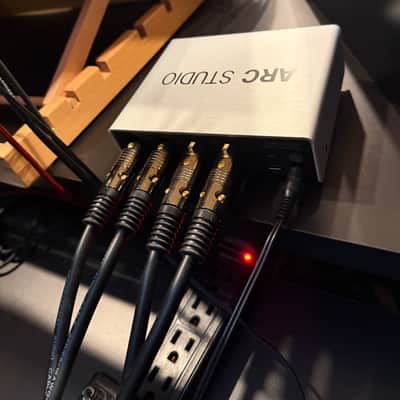 IK Multimedia ARC Studio Room Correction System 2024 - Present - Black image 2