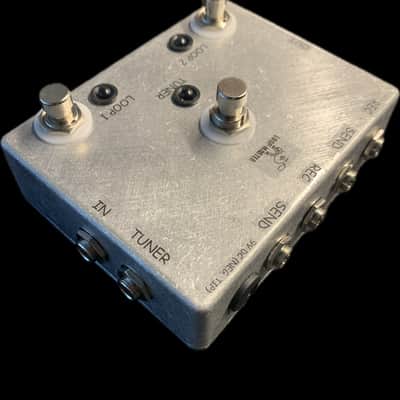 Loop-Master Pedals 2 Loop True Bypass Pedal Loop Switcher w/Tuner Mute USA MADE IN STOCK! image 2