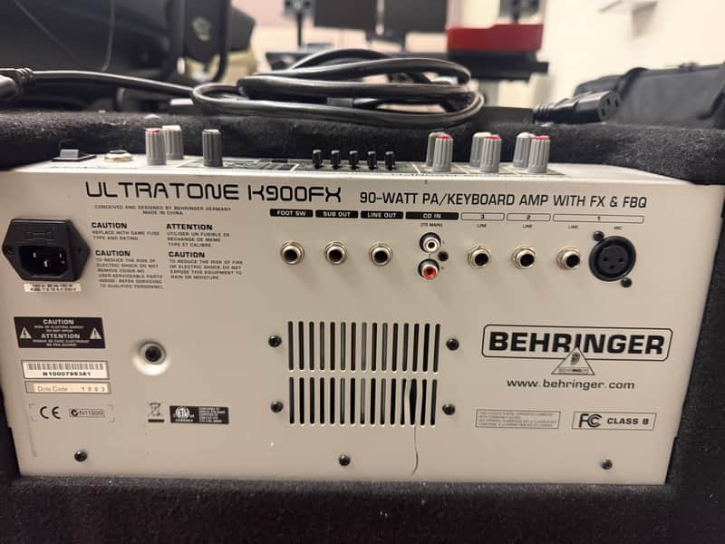 Behringer Ultratone K900FX 90-Watt 1x12 Keyboard Amp 2010s - Standard image 1