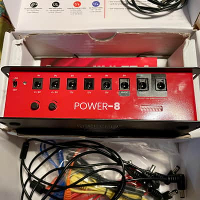 Gator GTR-PWR-8 Power Supply With 8 Isolated Outputs 2010s - Black image 3
