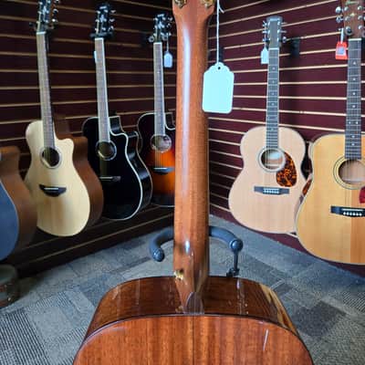 Martin D-18 Modern Deluxe Sitka Spruce / Genuine Mahogany Dreadnought - Natural image 8