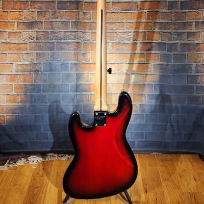 Squier 2006 Affinity Jazz Bass Red Burst image 2