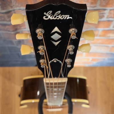 Gibson 2002 AJ Advanced Jumbo Vintage Sunburst w/ TLK HSC image 4