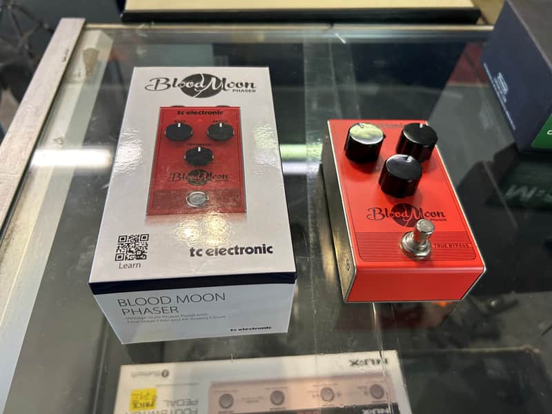 TC Electronic BLOOD MOON