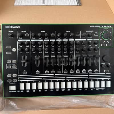 Roland AIRA TR-8 Rhythm Performer Drum Machine 2014 - Present - Black