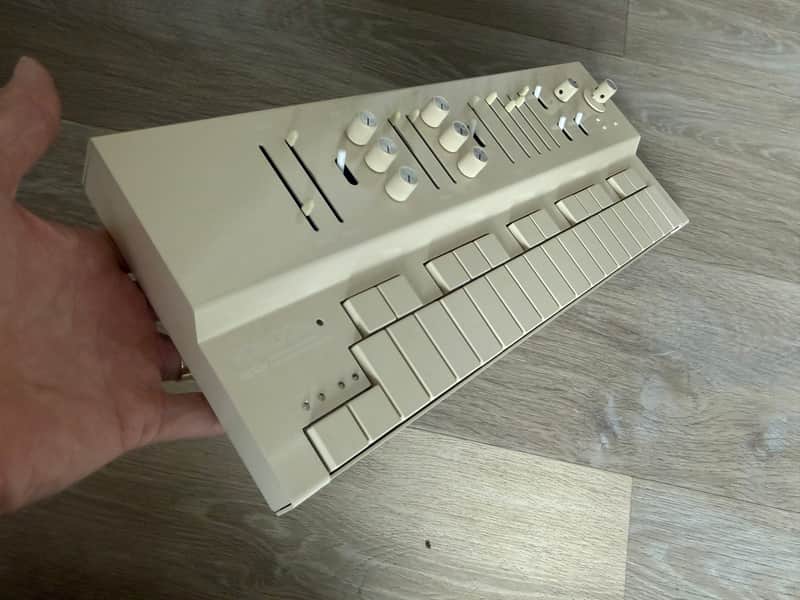 Vongon Replay 28-Key Digital Synthesizer 2024 - Present - Beige image 1