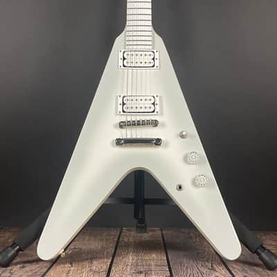 Epiphone Brendon Small Signature Snow Falcon Flying V (2018) image 1
