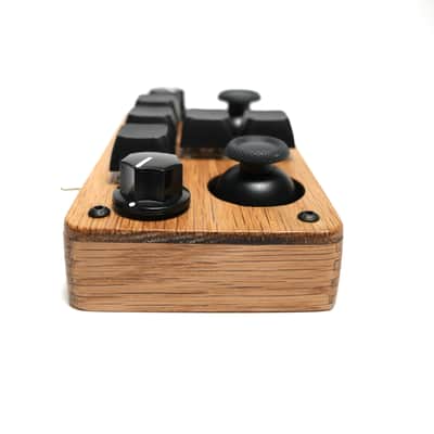 madMidi Red Oak Wireless Midi Controller image 6