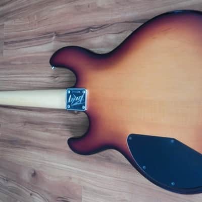Peavey T-45 Bass Natural w case. Awesome Player w Superb Tone! T-40 body w Single Pickup image 5