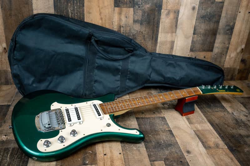 Yamaha SGV-300 Flying Samurai 2001 Pearl Green w/ Bag | Reverb Canada