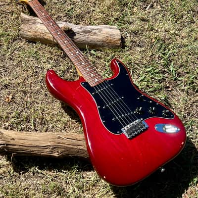 Vintage Fender Stratocaster Guitar 1979-1981 - Crimson Red Transparent image 11