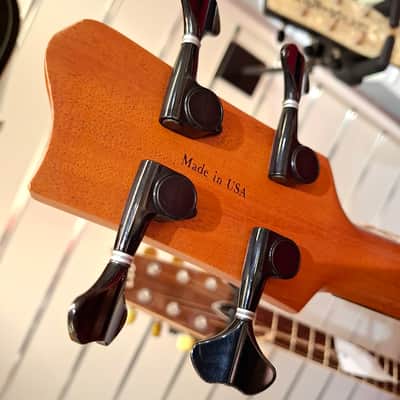 Tacoma Thunderchief  CB100 Fretless. W/case (***second hand***) image 5