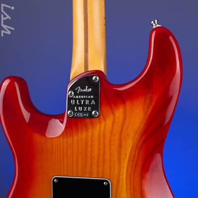 2023 Fender American Ultra Luxe Stratocaster image 15