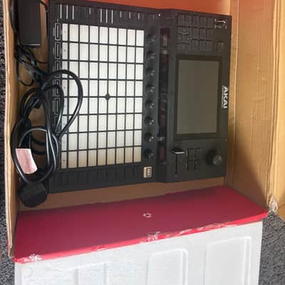 Akai Force Standalone Music Production / DJ Performance System 2019 - Black image 1