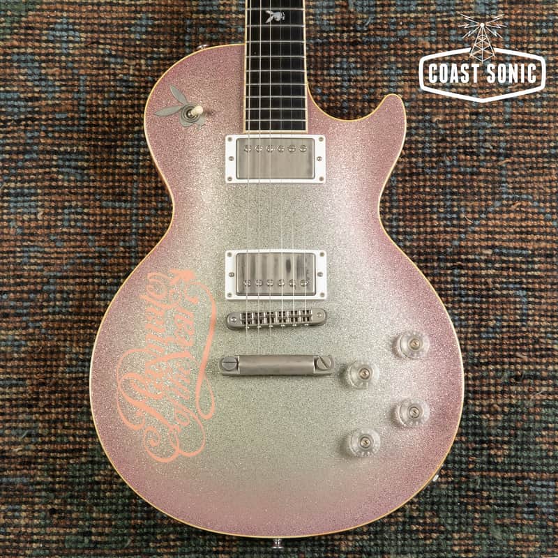 2001 Gibson Custom Shop Limited Edition Playboy Playmate of the year Les Paul w/case image 1