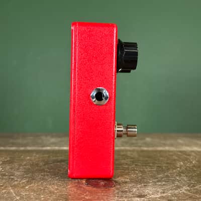MXR M102 Dyna Comp 1995 - Present - Red image 4