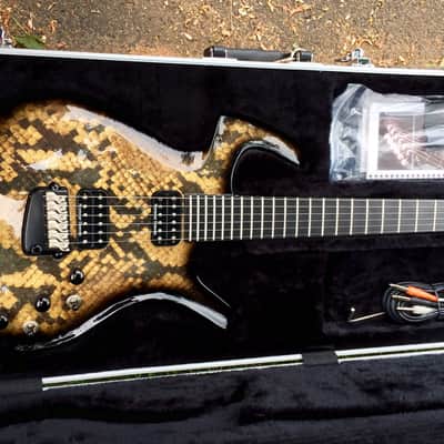 Parker Fly Snake Skin image 2