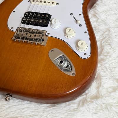 Fender FSR American Special Hand-Stained Stratocaster HSS 2013 - Satin Honey Burst image 2