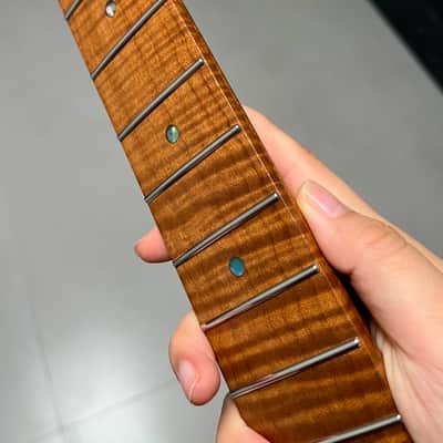 AAAA Bone nut Suhr Round-head stainless steel Roasted flame Maple Electric Guitar Neck 22 frets hole 10mm 12in image 2