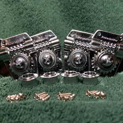 Rickenbacker Bass Tuners Chrome image 1