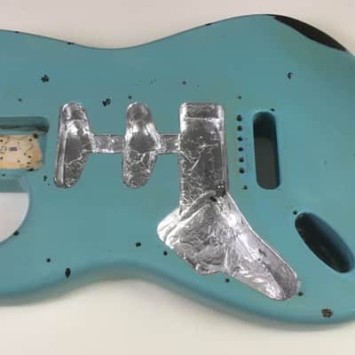 Lefty Vintage 1995 Fender Heavy Relic Strat Guitar Body Daphne Blue Nitro 4.3 Lb image 9