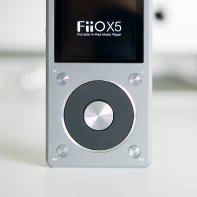 Fiio X5 2nd Gen Hi-res Audio Player (Gunmetal) in Excellent Condition image 3