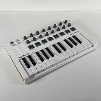 Arturia Minilab MkII 25-Key MIDI Keyboard Controller image 9