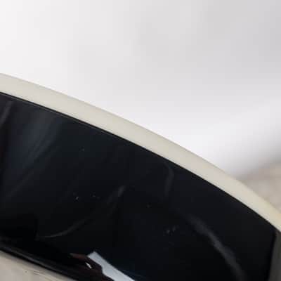 Gibson Les Paul Modern Supreme, Translucent Ebony Burst Satin | Demo image 12
